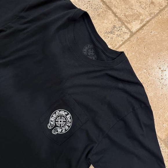 Chrome Hearts Gradient Multi Color Horseshoe Logo Black Tee - Picture 9 of 12